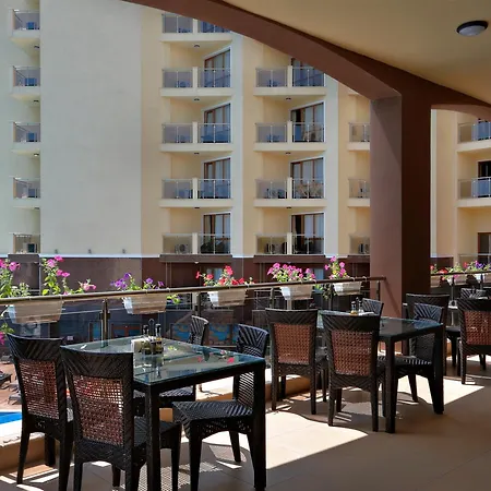 3- In Golden Line * Goudstrand