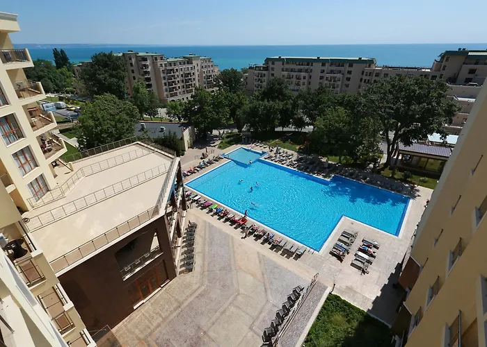 3- In Golden Line Lägenhet