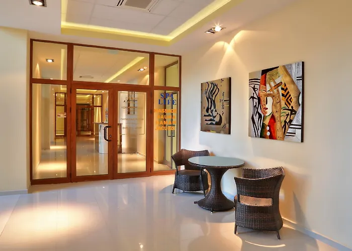 3- In Golden Line Lägenhet