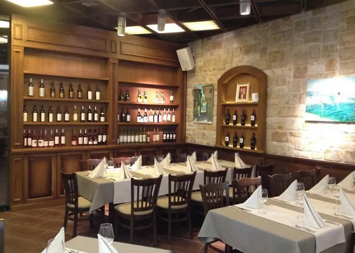 3- In Golden Line Lägenhet