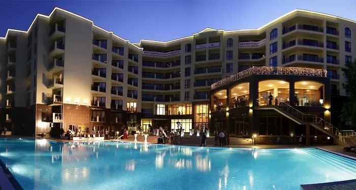 3- In Golden Line Lägenhet