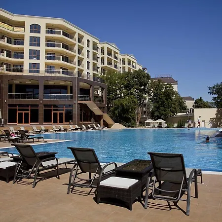 3- In Golden Line Apartment