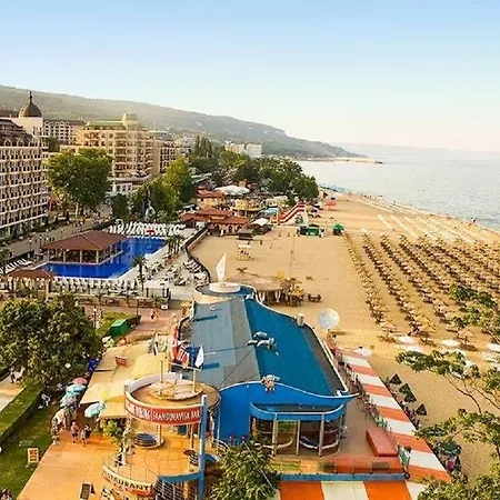 3- In Golden Line Apartment Golden Sands