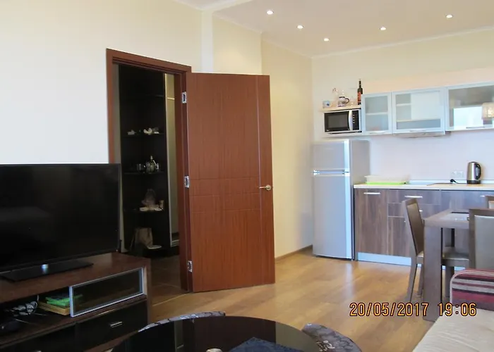 3- In Golden Line 公寓 金沙